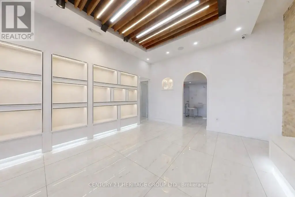 B3 - 9610 Yonge Street, Richmond Hill (North Richvale)